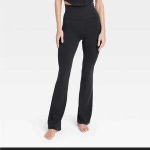 Women’s All in Motion ultra high-rise flare leggings - Size XS